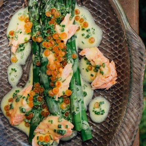 Asparagus, with smoked trout, champagne sauce and YVC Smoked Salmon Pearls